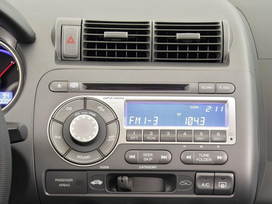  Honda Fit Sport 2006 года  (US) (фото 36 из 118)